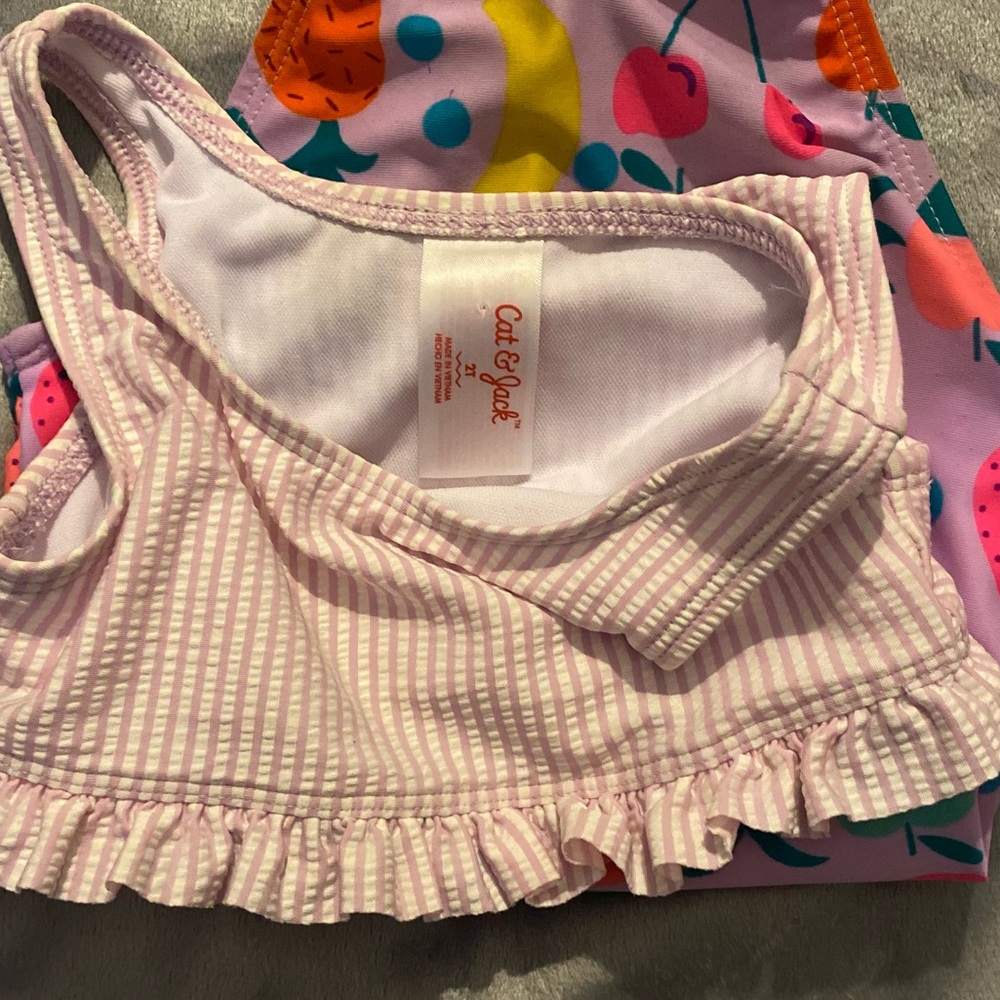 Swimsuit - Picture 5 of 5